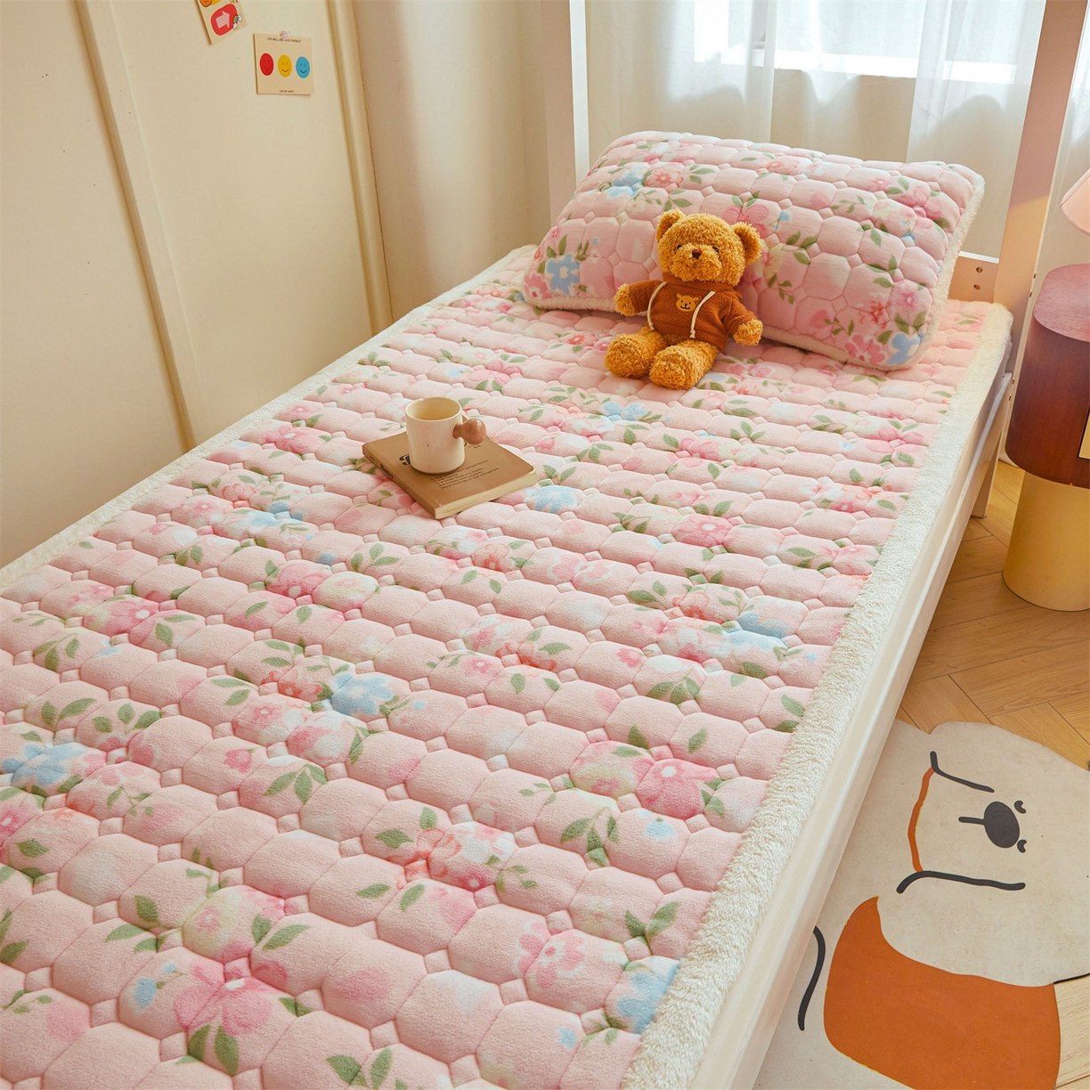 91家纺网 家纺一手货源 找家纺 雯豆家纺 2025新款牛奶绒床垫床护垫学生床褥子宿舍印花床褥铺底 牛奶绒床褥-莱茵