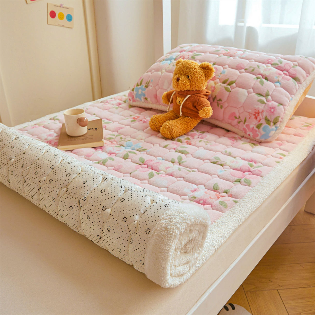 91家纺网 家纺一手货源 找家纺 雯豆家纺 2025新款牛奶绒床垫床护垫学生床褥子宿舍印花床褥铺底 牛奶绒床褥-莱茵