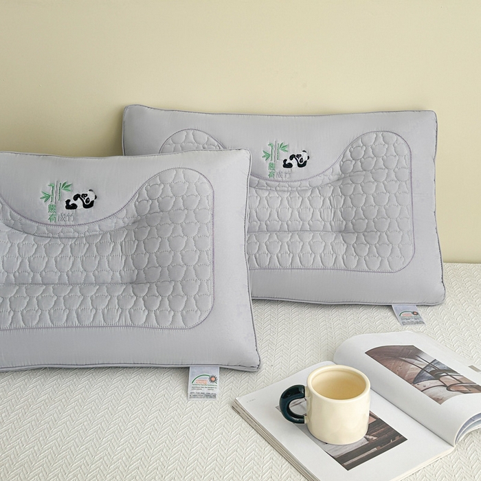 91家纺网 家纺一手货源 找家纺 永乐枕芯 2025新款熊有成竹枕头枕芯 灰色