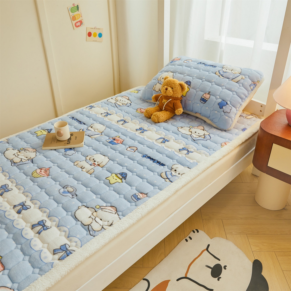 91家纺网 家纺一手货源 找家纺 雯豆家纺 2025新款牛奶绒床垫床护垫学生床褥子宿舍印花床褥铺底 牛奶绒床褥-奶蓝小狗