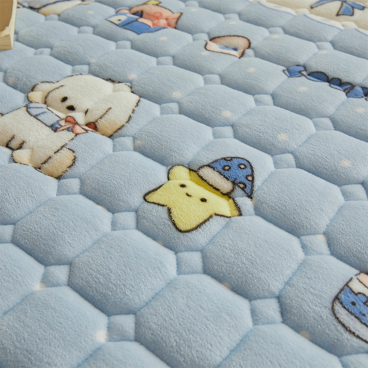 91家纺网 家纺一手货源 找家纺 雯豆家纺 2025新款牛奶绒床垫床护垫学生床褥子宿舍印花床褥铺底 牛奶绒床褥-奶蓝小狗