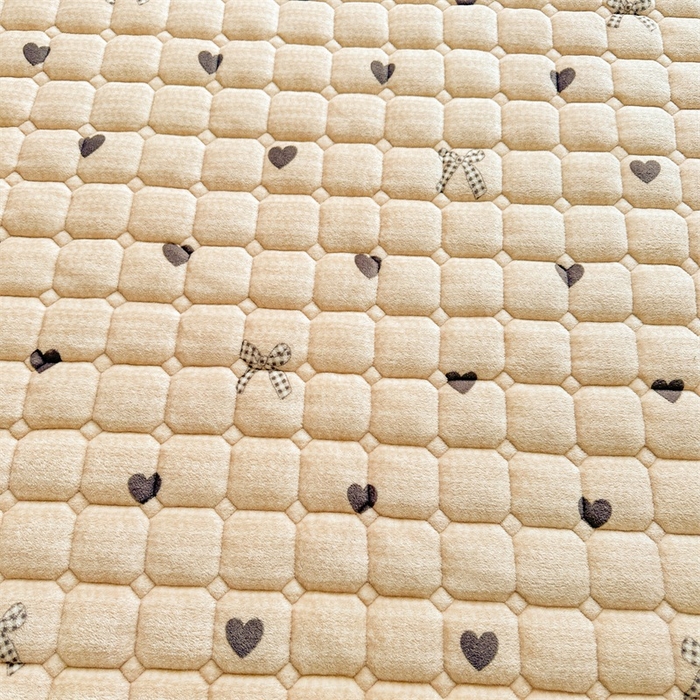 91家纺网 家纺一手货源 找家纺 梵朴 2025新款印花牛奶绒床褥垫加厚珊瑚绒床褥子床垫 蝶之心-咖