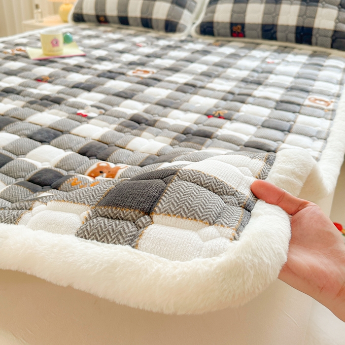 梵朴 2025新款印花牛奶绒床褥垫加厚珊瑚绒床褥子床垫 格子小熊