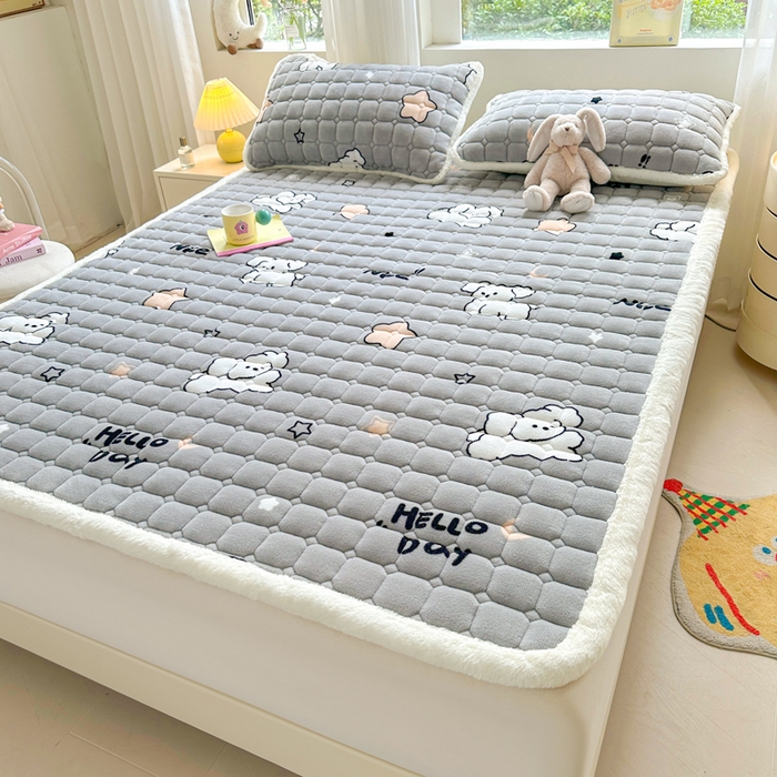 91家纺网 家纺一手货源 找家纺 梵朴 2025新款印花牛奶绒床褥垫加厚珊瑚绒床褥子床垫 顽皮狗