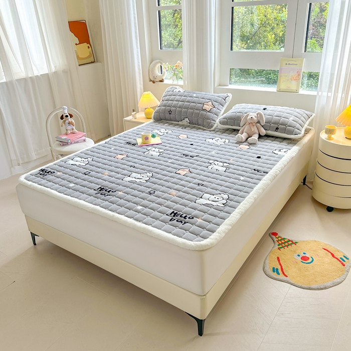 91家纺网 家纺一手货源 找家纺 梵朴 2025新款印花牛奶绒床褥垫加厚珊瑚绒床褥子床垫 顽皮狗