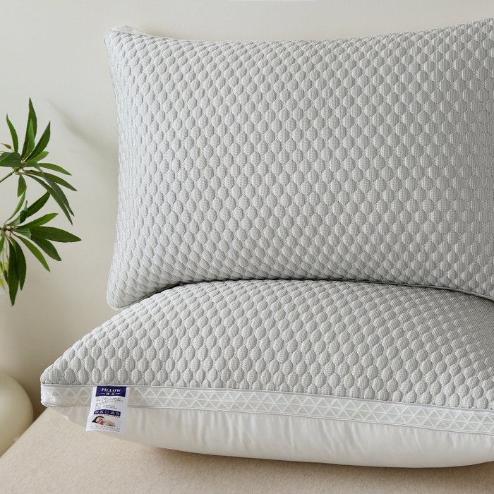 91家纺网 家纺一手货源 找家纺 永乐枕芯 2025新款冰丝凉感按摩纯色凉豆豆枕枕头枕芯 凉豆豆枕-浅灰色