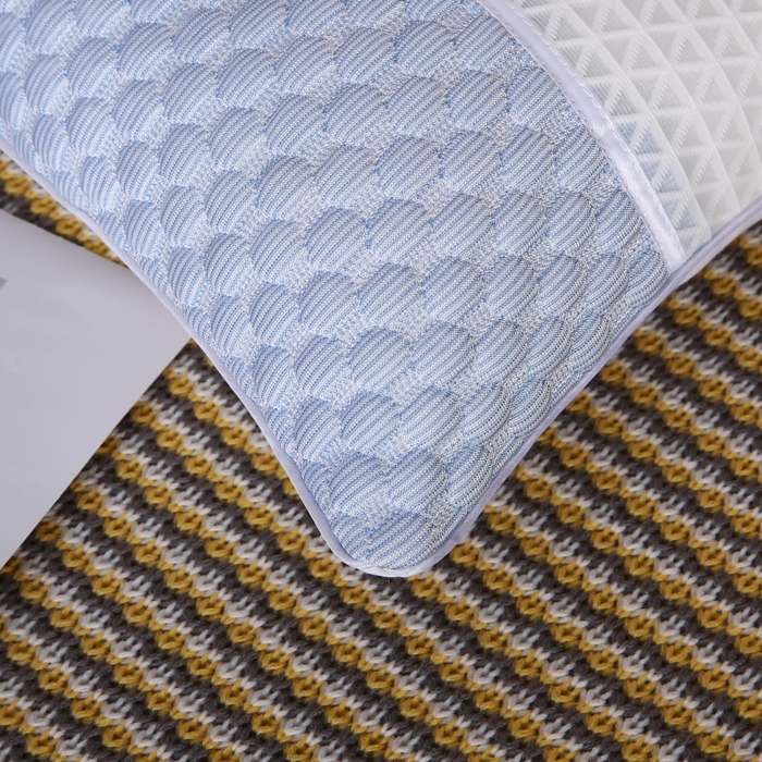 91家纺网 家纺一手货源 找家纺 永乐枕芯 2025新款凉感豆豆低枕枕头冰豆豆羽丝枕芯 浅蓝 48x74cm/只