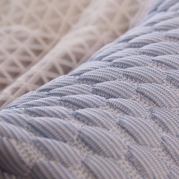 91家纺网 家纺一手货源 找家纺 永乐枕芯 2025新款凉感豆豆低枕枕头冰豆豆羽丝枕芯 浅蓝 48x74cm/只