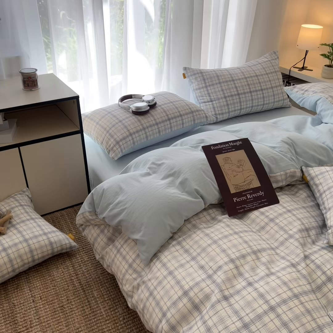 91家纺网 家纺一手货源 找家纺 希丞家居 2025新款学生季格子加厚亚麻皱皱纱四件套（提供买家秀） 晴空蓝格