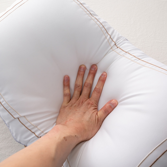 91家纺网 家纺一手货源 找家纺 永乐枕芯 2025新款磨毛新品酒店羽丝绒枕芯回字绣立体枕头 金色 48*74cm高枕/只