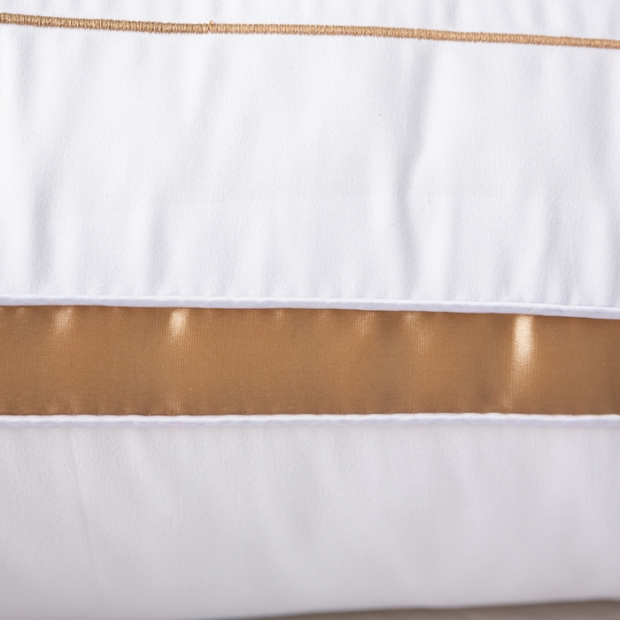 91家纺网 家纺一手货源 找家纺 永乐枕芯 2025新款磨毛新品酒店羽丝绒枕芯回字绣立体枕头 金色 48*74cm低枕/只