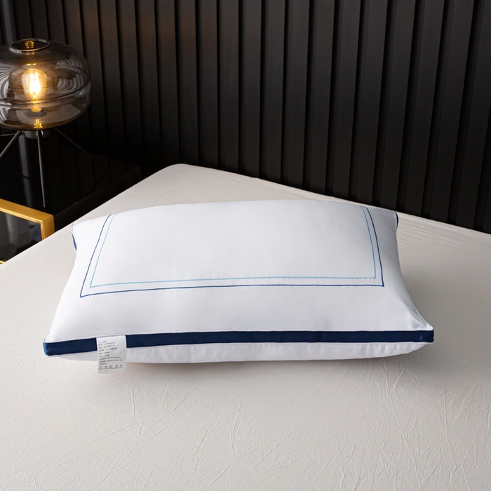 91家纺网 家纺一手货源 找家纺 永乐枕芯 2025新款全棉新品酒店羽丝绒枕芯回字绣立体枕头 蓝色 48*74cm高枕/只
