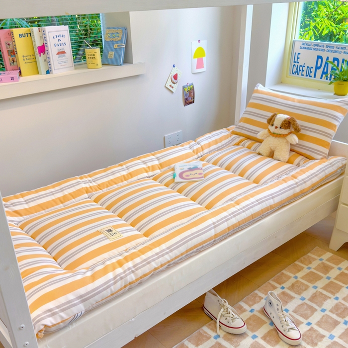 91家纺网 家纺一手货源 找家纺 默忆 2025新款学生新疆棉花床褥褥子 橙白条纹