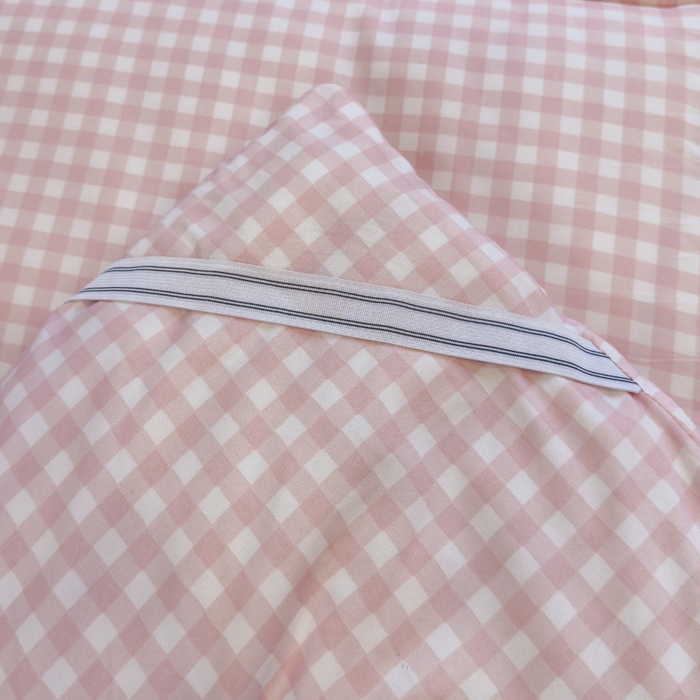 91家纺网 家纺一手货源 找家纺 默忆 2025新款学生新疆棉花床褥褥子 粉白格子