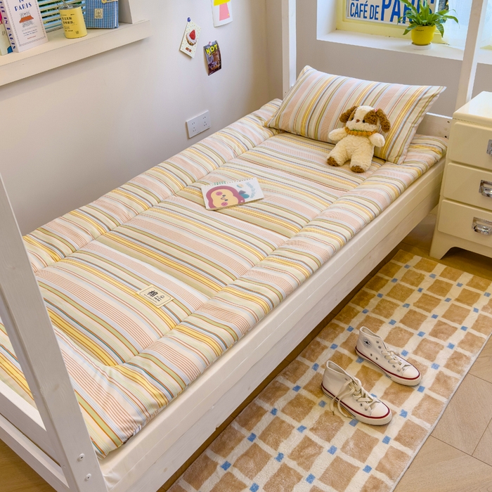 91家纺网 家纺一手货源 找家纺 默忆 2025新款学生新疆棉花床褥褥子 黄色横条纹