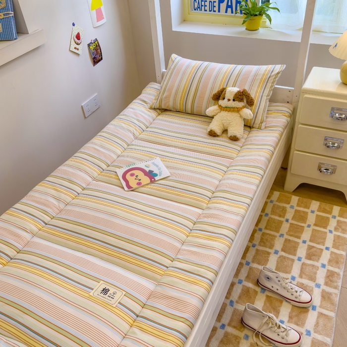 91家纺网 家纺一手货源 找家纺 默忆 2025新款学生新疆棉花床褥褥子 黄色横条纹