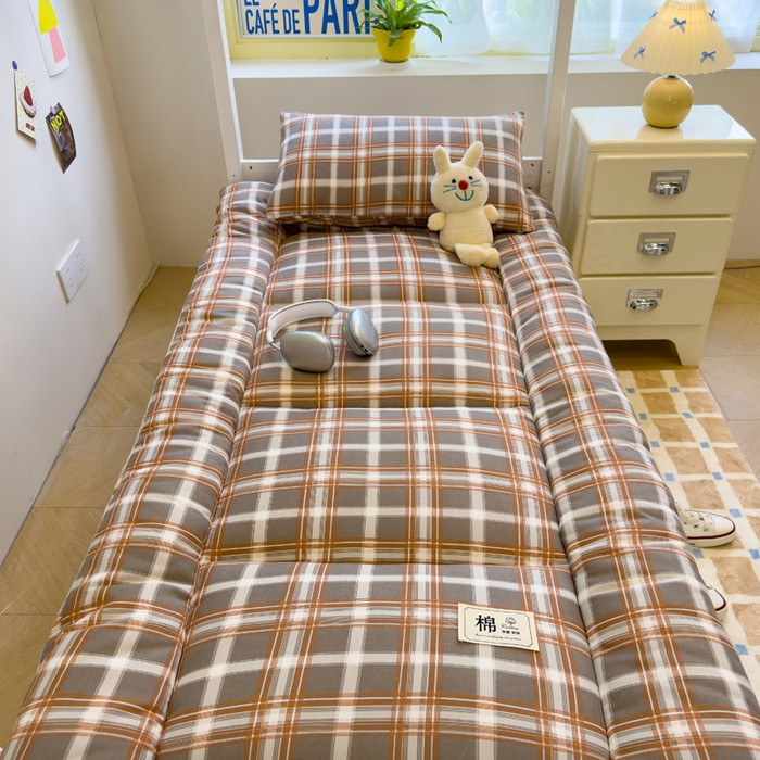 91家纺网 家纺一手货源 找家纺 默忆 2025新款学生新疆棉花床褥褥子 咖格