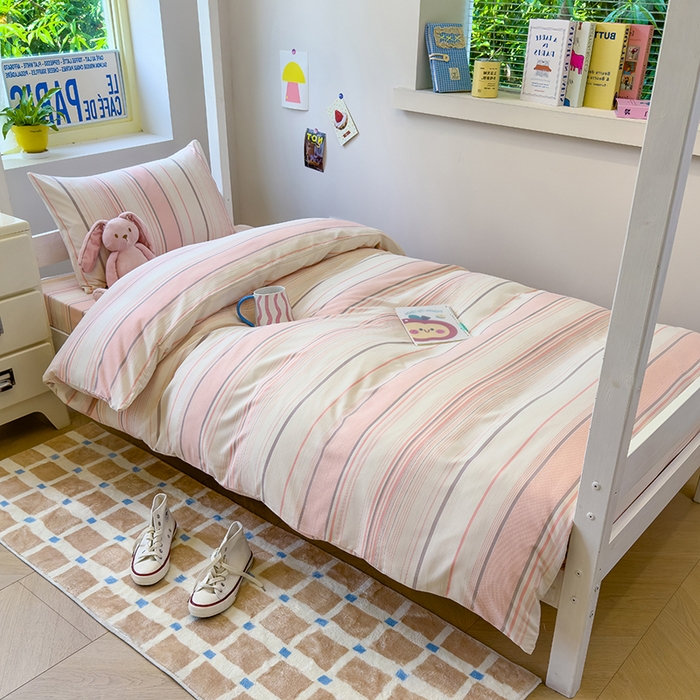 91家纺网 家纺一手货源 找家纺 默忆 2025新款亲肤水洗棉学生三件套 粉色条纹