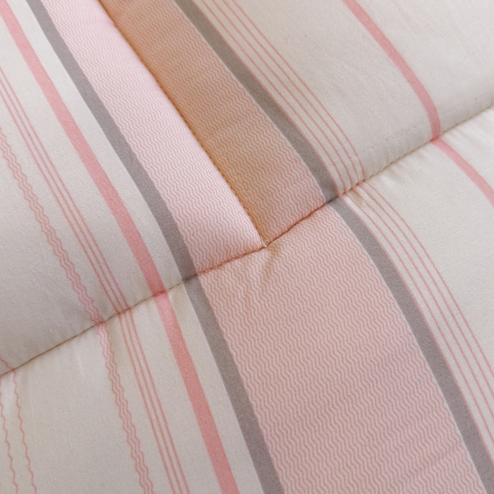 91家纺网 家纺一手货源 找家纺 默忆 2025新款学生新疆棉花床褥褥子 浅粉色条纹