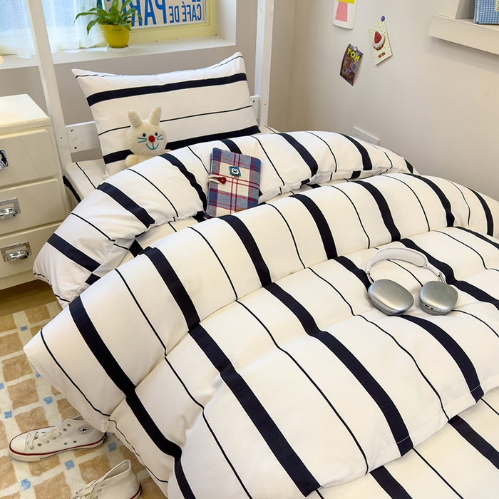 91家纺网 家纺一手货源 找家纺 默忆 2025新款亲肤水洗棉学生三件套 灰白条纹