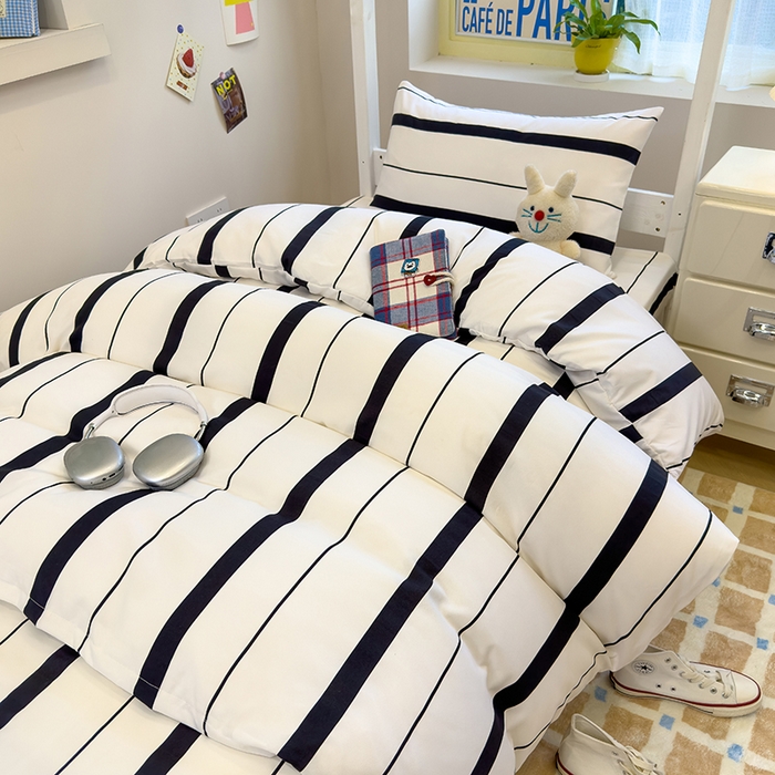 91家纺网 家纺一手货源 找家纺 默忆 2025新款亲肤水洗棉学生三件套 灰白条纹