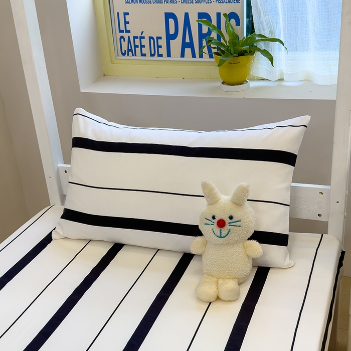 91家纺网 家纺一手货源 找家纺 默忆 2025新款亲肤水洗棉学生三件套 灰白条纹