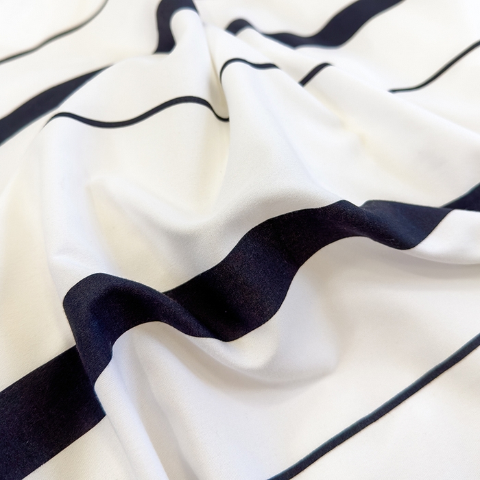 91家纺网 家纺一手货源 找家纺 默忆 2025新款亲肤水洗棉学生三件套 灰白条纹