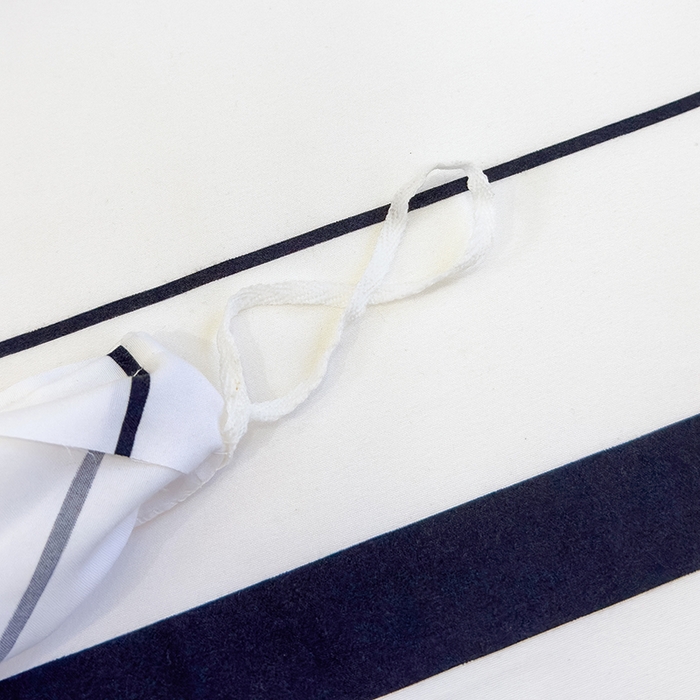 91家纺网 家纺一手货源 找家纺 默忆 2025新款亲肤水洗棉学生三件套 灰白条纹