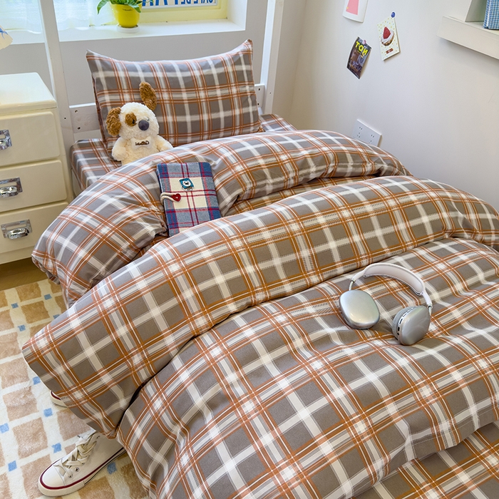 91家纺网 家纺一手货源 找家纺 默忆 2025新款亲肤水洗棉学生三件套 橘色大格子