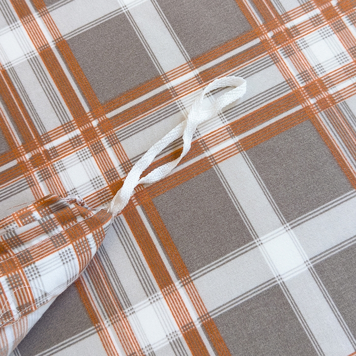 91家纺网 家纺一手货源 找家纺 默忆 2025新款亲肤水洗棉学生三件套 橘色大格子