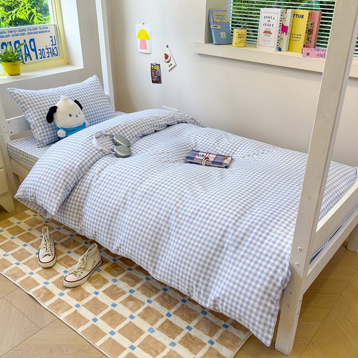 91家纺网 家纺一手货源 找家纺 默忆 2025新款亲肤水洗棉学生三件套 蓝白小格