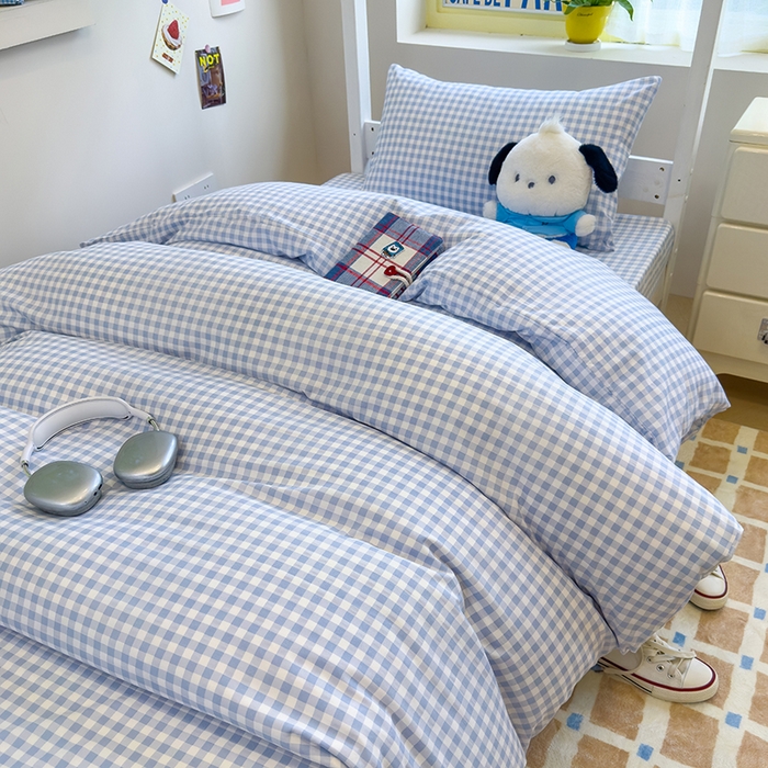 91家纺网 家纺一手货源 找家纺 默忆 2025新款亲肤水洗棉学生三件套 蓝白小格