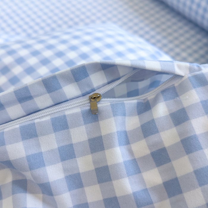 91家纺网 家纺一手货源 找家纺 默忆 2025新款亲肤水洗棉学生三件套 蓝白小格