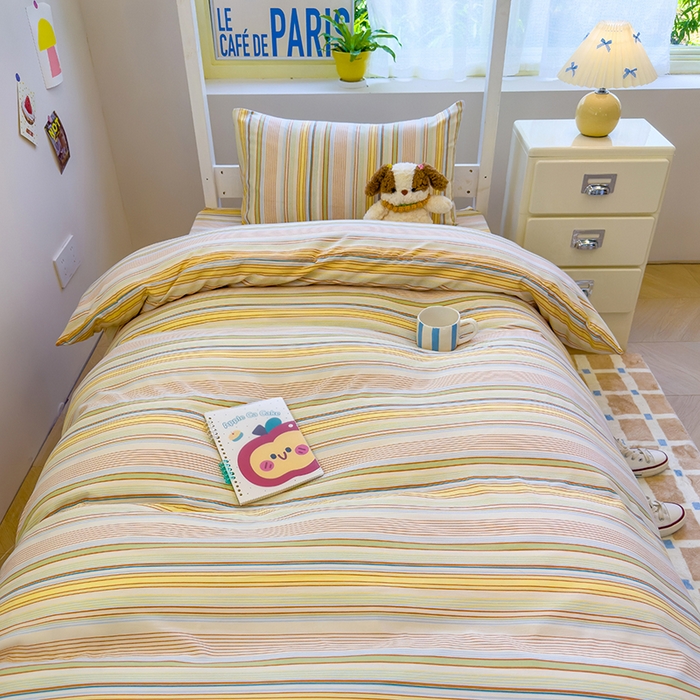 91家纺网 家纺一手货源 找家纺 默忆 2025新款亲肤水洗棉学生三件套 蓝黄条纹