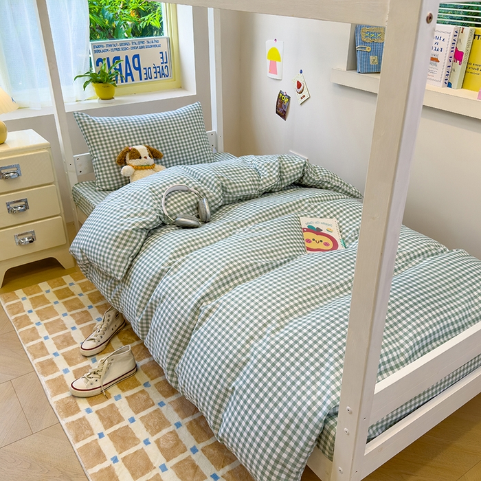 91家纺网 家纺一手货源 找家纺 默忆 2025新款亲肤水洗棉学生三件套 绿白小格