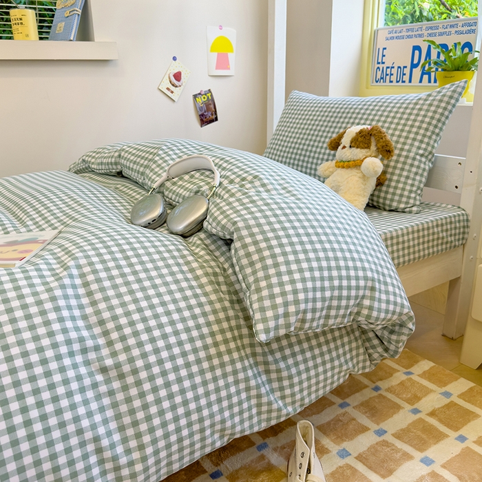 91家纺网 家纺一手货源 找家纺 默忆 2025新款亲肤水洗棉学生三件套 绿白小格