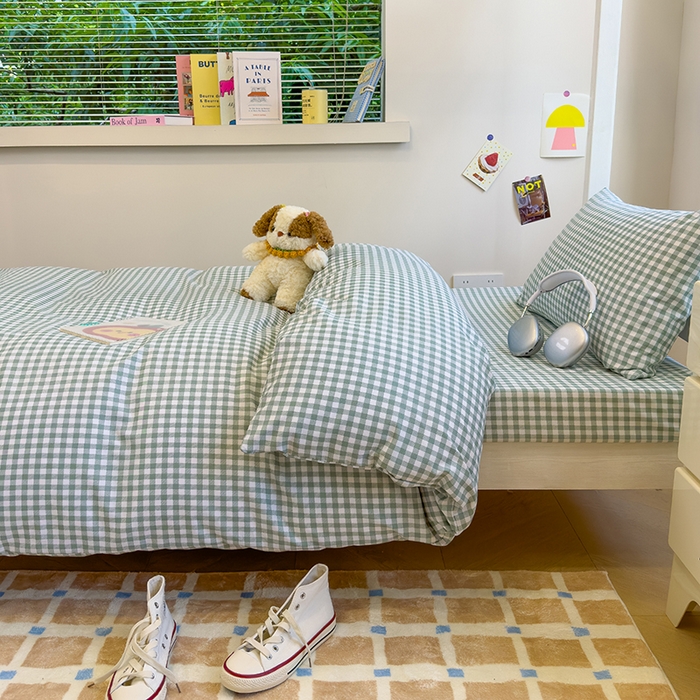 91家纺网 家纺一手货源 找家纺 默忆 2025新款亲肤水洗棉学生三件套 绿白小格