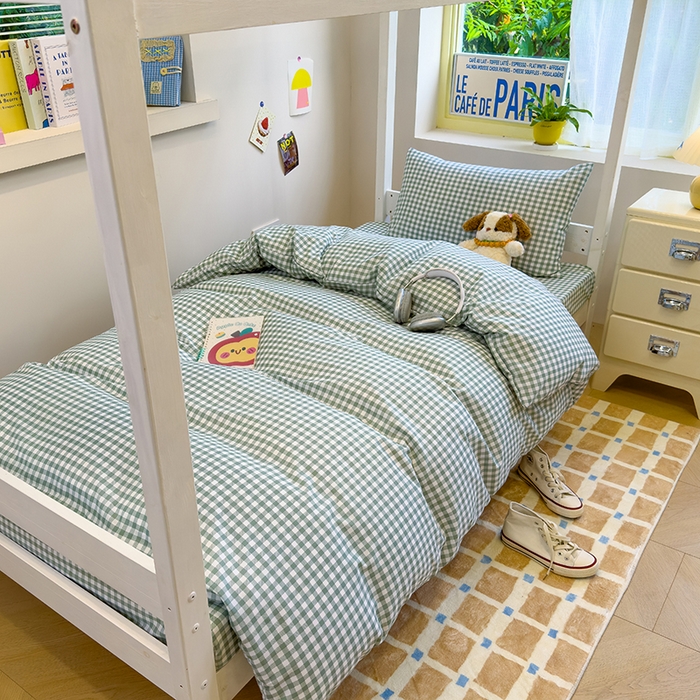 91家纺网 家纺一手货源 找家纺 默忆 2025新款亲肤水洗棉学生三件套 绿白小格