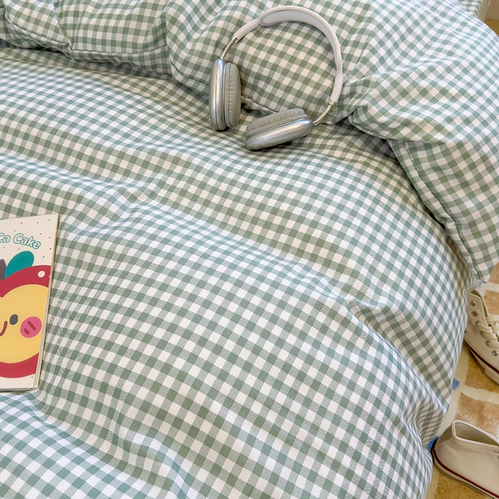 91家纺网 家纺一手货源 找家纺 默忆 2025新款亲肤水洗棉学生三件套 绿白小格