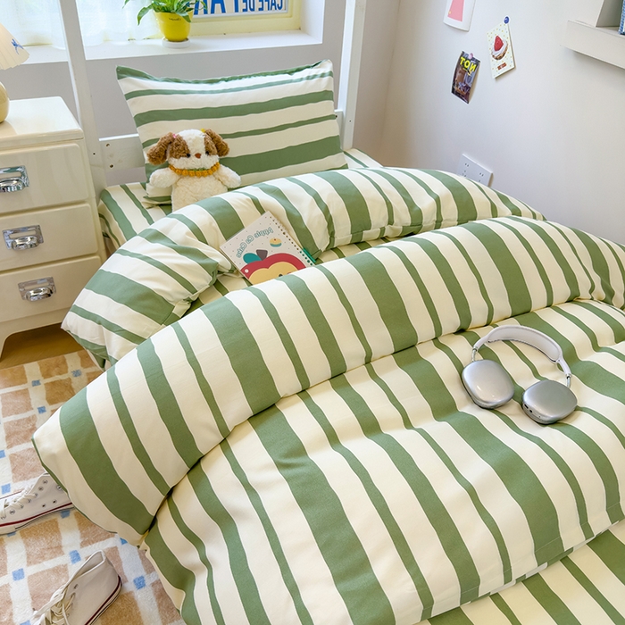 91家纺网 家纺一手货源 找家纺 默忆 2025新款亲肤水洗棉学生三件套 绿色条纹