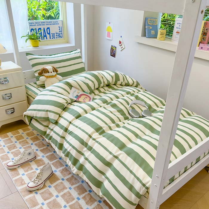 91家纺网 家纺一手货源 找家纺 默忆 2025新款亲肤水洗棉学生三件套 绿色条纹