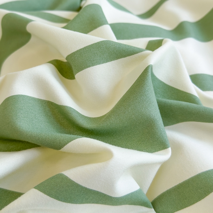 91家纺网 家纺一手货源 找家纺 默忆 2025新款亲肤水洗棉学生三件套 绿色条纹