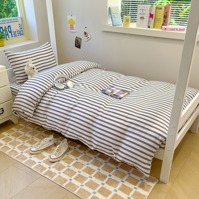 91家纺网 家纺一手货源 找家纺 默忆 2025新款亲肤水洗棉学生三件套 浅咖条纹