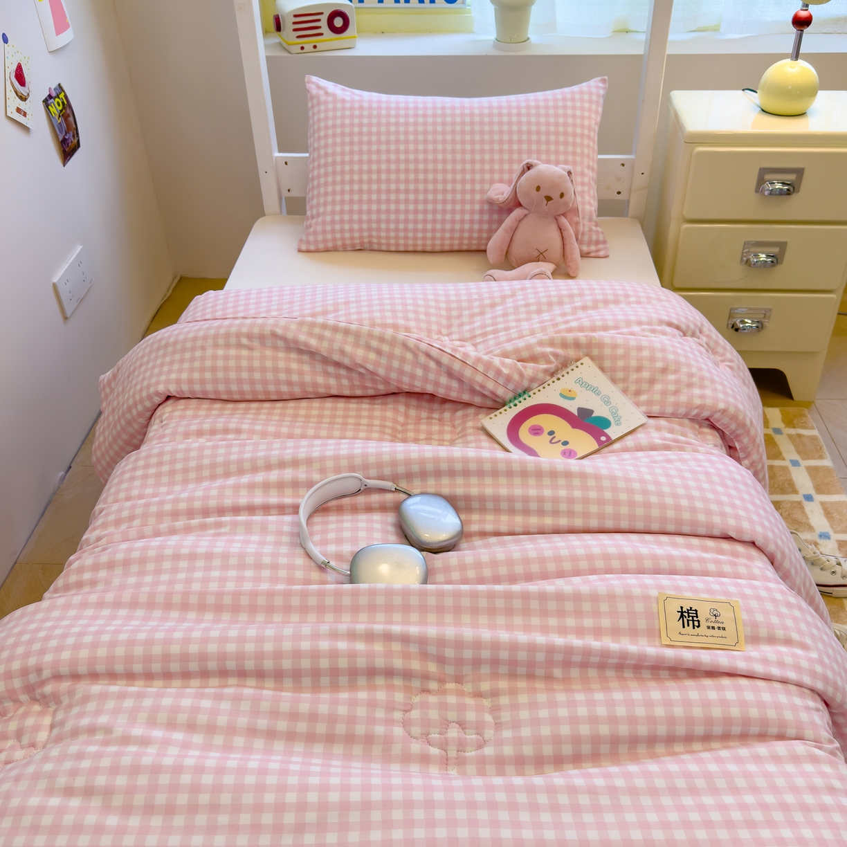 91家纺网 家纺一手货源 找家纺 默忆 2025新款新疆棉学生棉花被 被子被芯 粉白小格