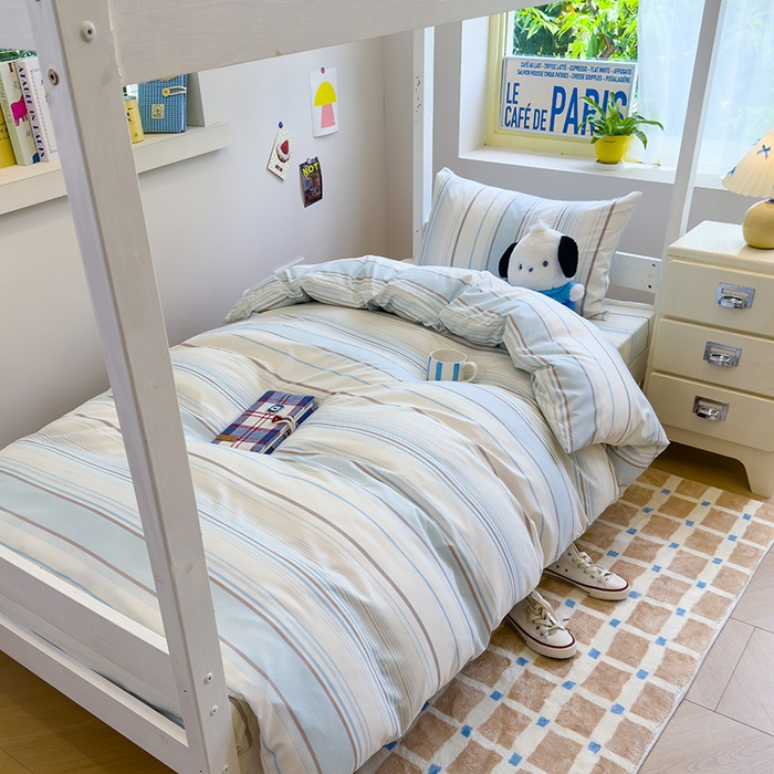 91家纺网 家纺一手货源 找家纺 默忆 2025新款亲肤水洗棉学生三件套 浅蓝条纹