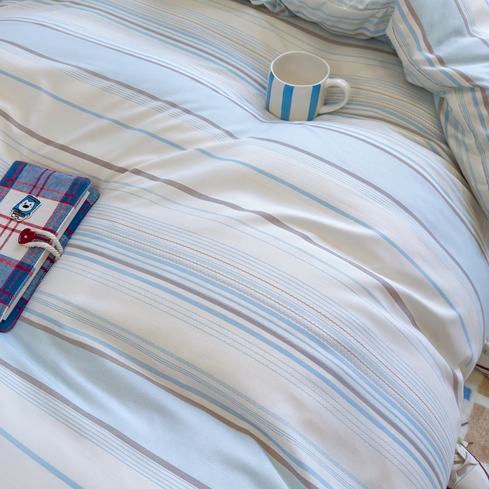 91家纺网 家纺一手货源 找家纺 默忆 2025新款亲肤水洗棉学生三件套 浅蓝条纹