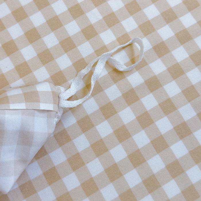 91家纺网 家纺一手货源 找家纺 默忆 2025新款亲肤水洗棉学生三件套 深黄格子