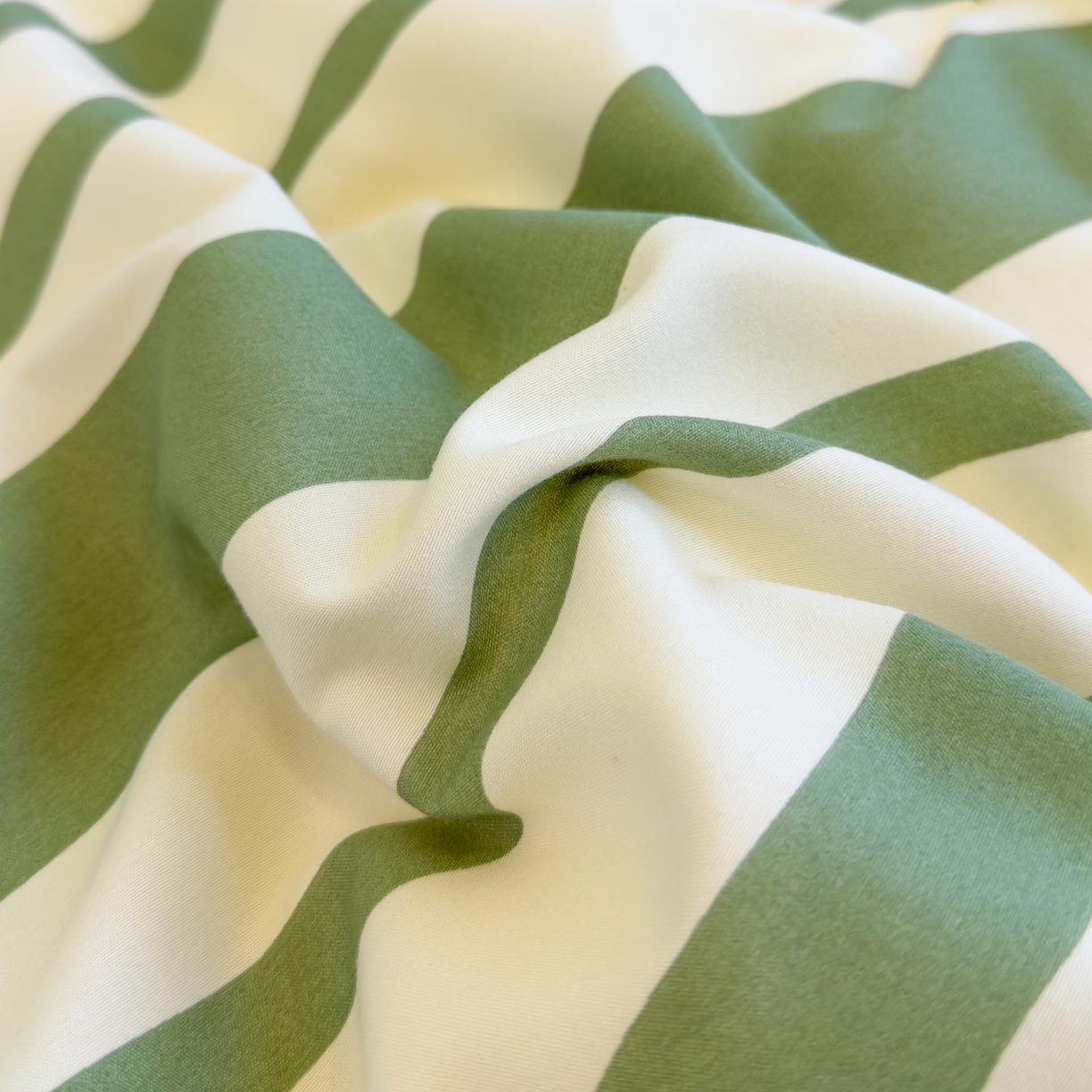 91家纺网 家纺一手货源 找家纺 默忆 2025新款新疆棉学生棉花被 被子被芯 绿白宽条