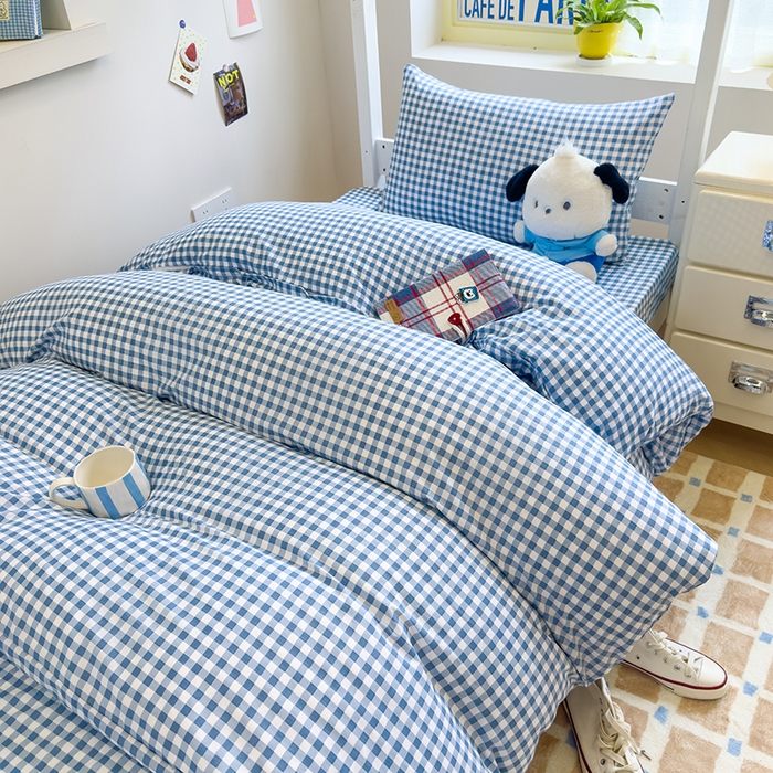 91家纺网 家纺一手货源 找家纺 默忆 2025新款亲肤水洗棉学生三件套 深蓝小格