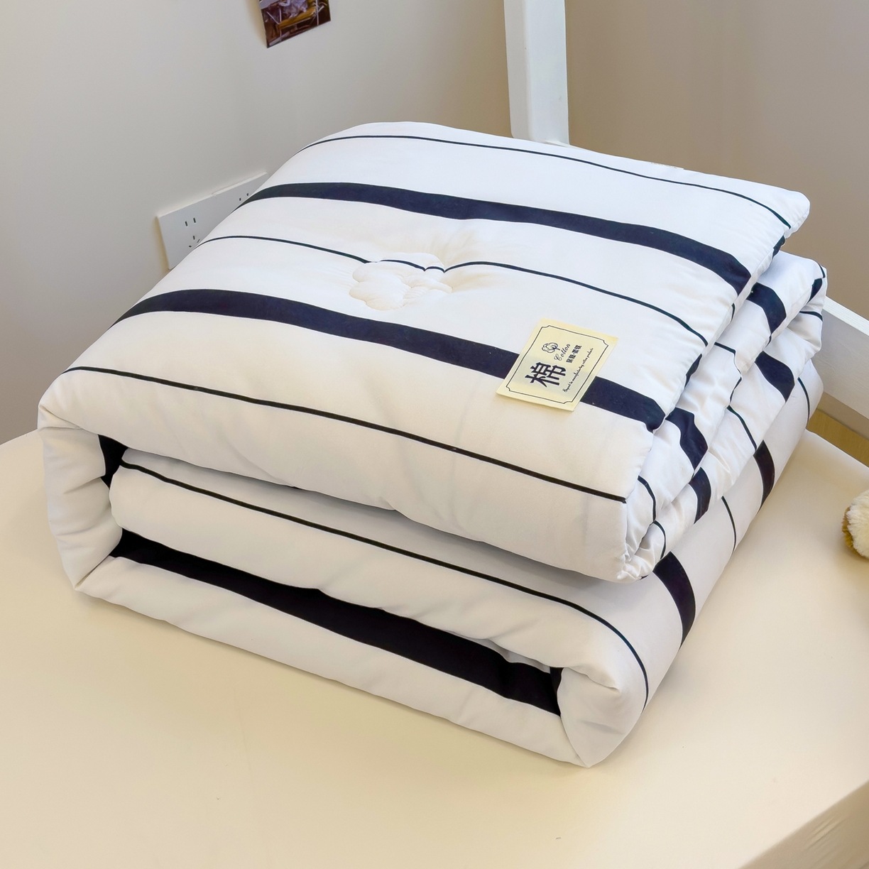 91家纺网 家纺一手货源 找家纺 默忆 2025新款新疆棉学生棉花被 被子被芯 黑白宽条